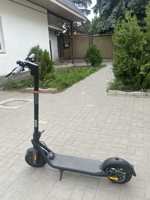 Электросамокат ninebot