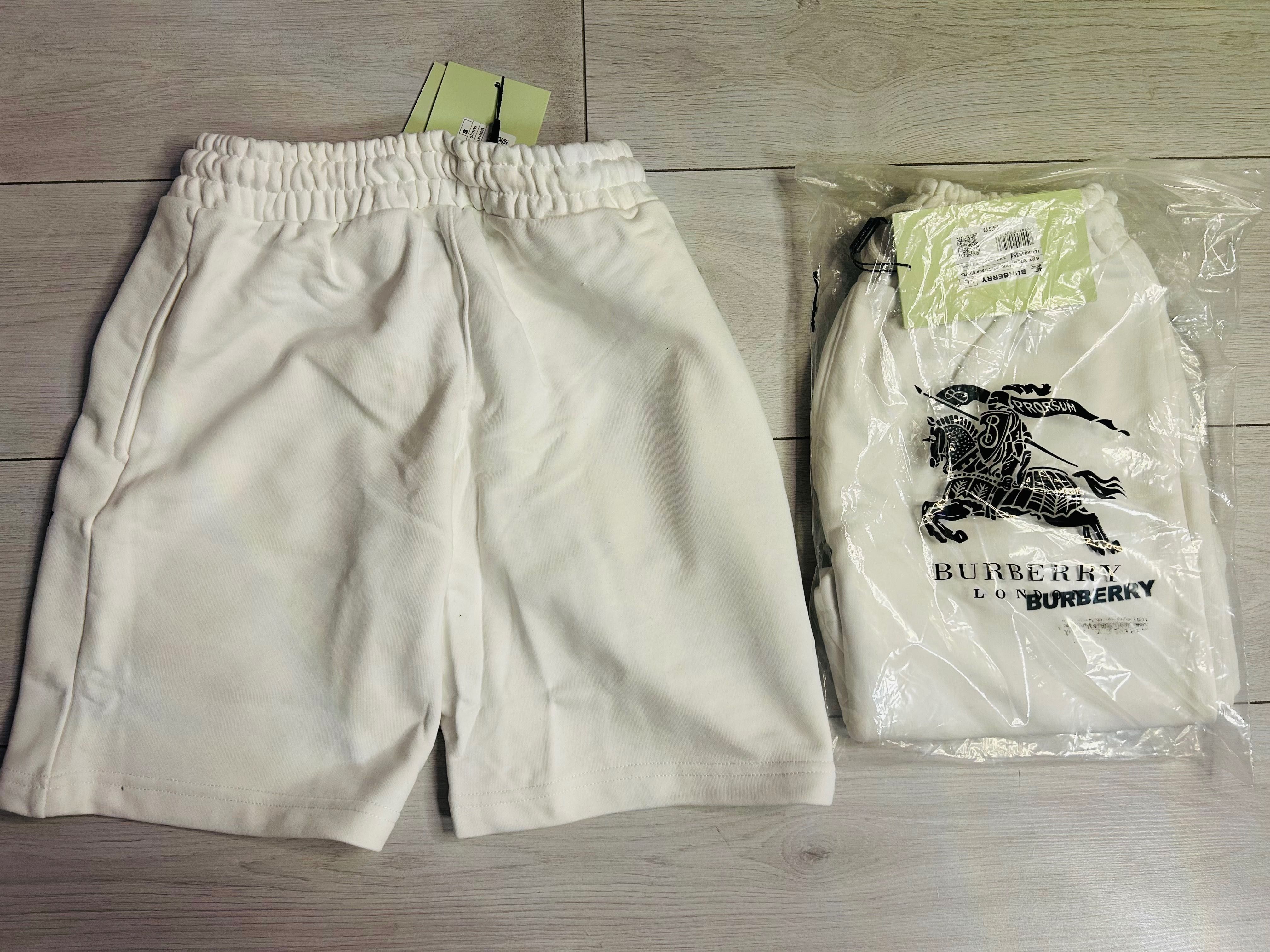 Pantaloni scurți Burberry  summer white 2025