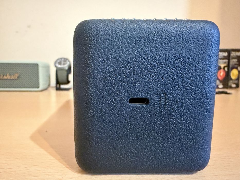 Колонка Marshall Emberton 1