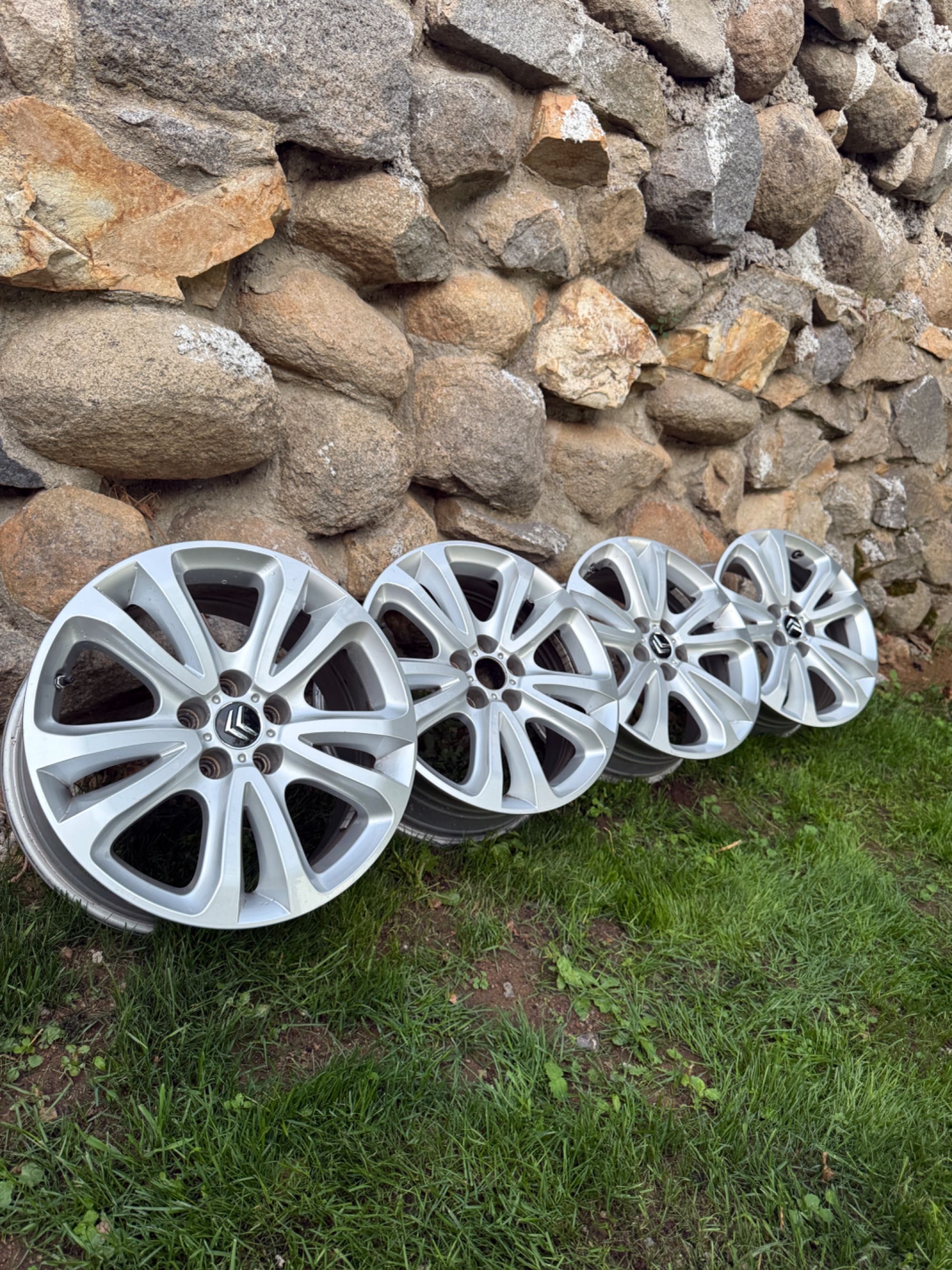 Citroen оригинални джанти 18”
