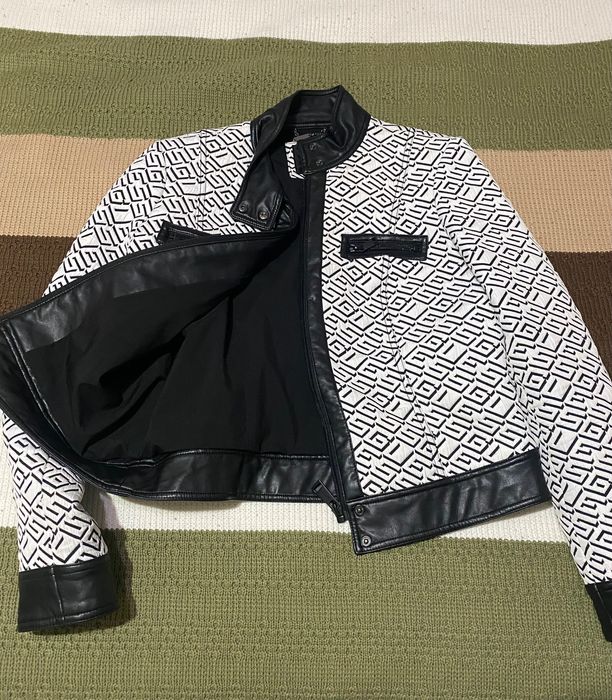 Дамско яке GUESS