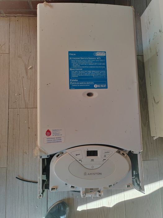 Vând 2 centrale de 28 kw