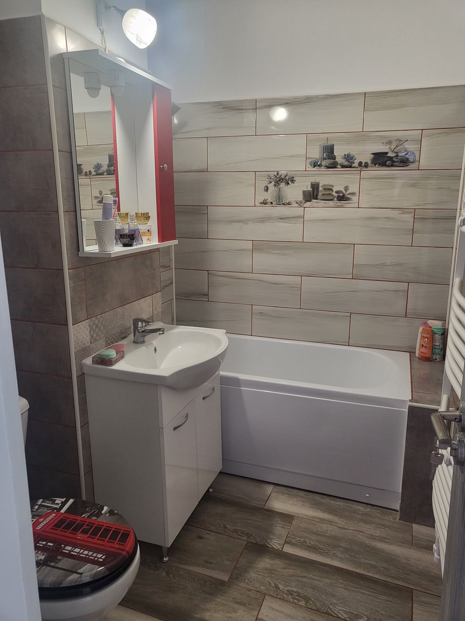 Vând apartament cu 2 camere