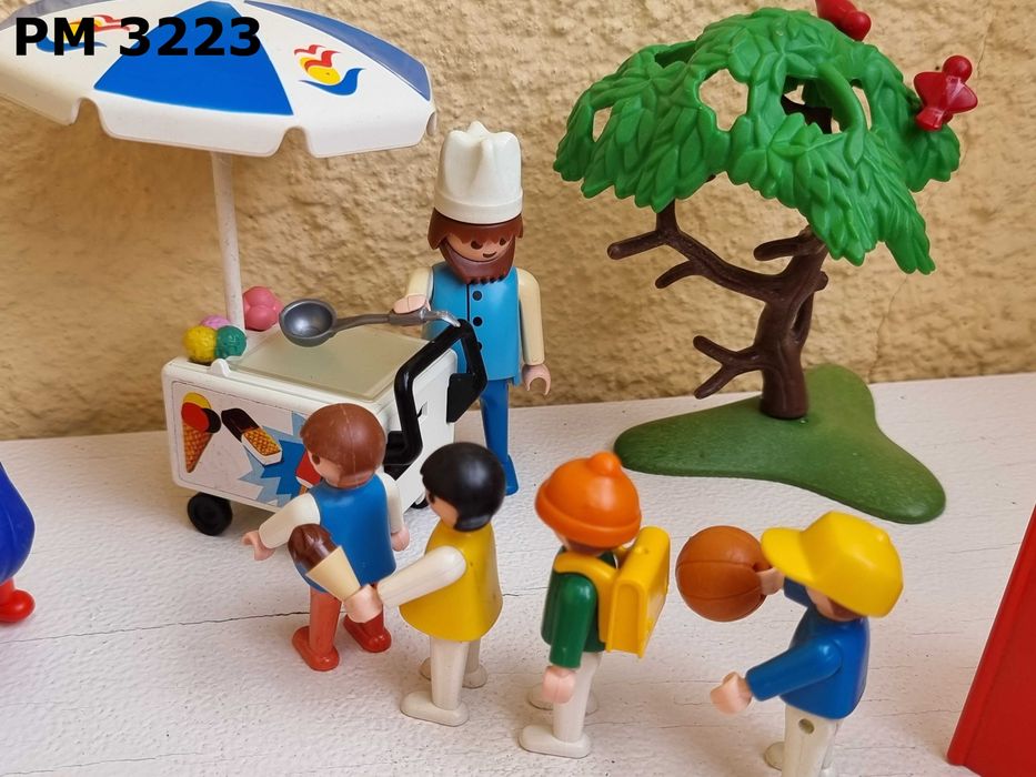 Playmobil, parc si loc de joaca cu foarte multe accesorii