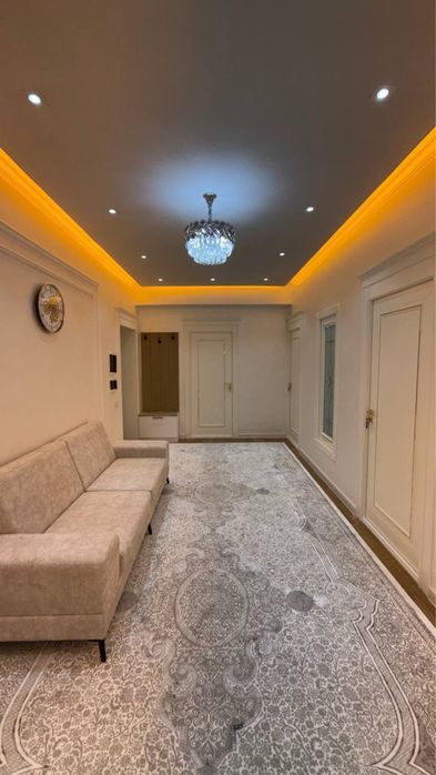 Продается 4 ком. Квартира площадью 102 кв.м. Адрес Самкоч