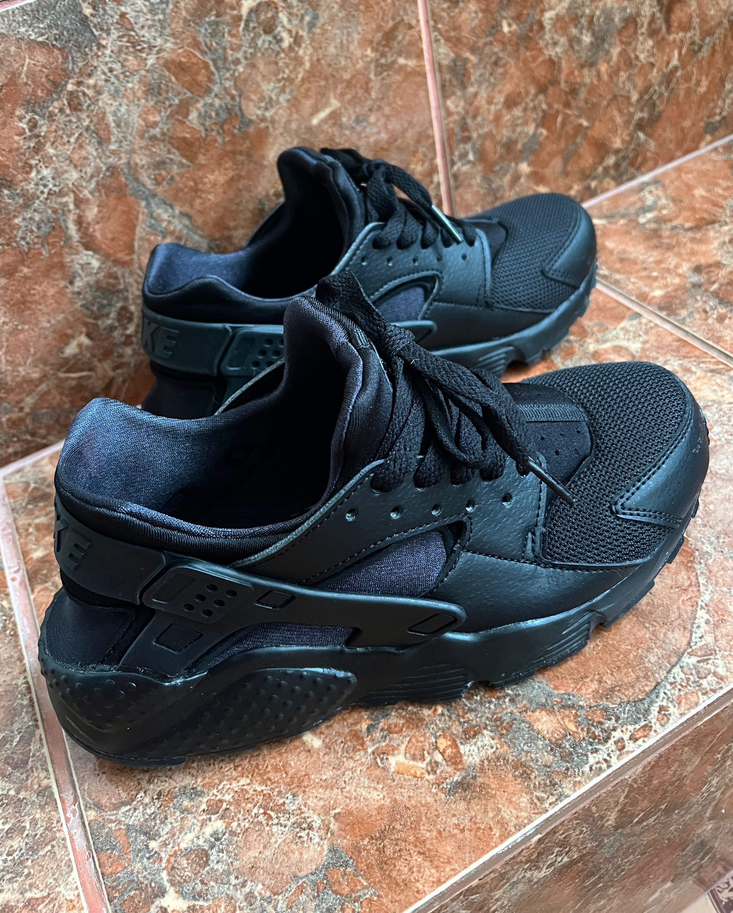 Adidași Nike Huarache 38