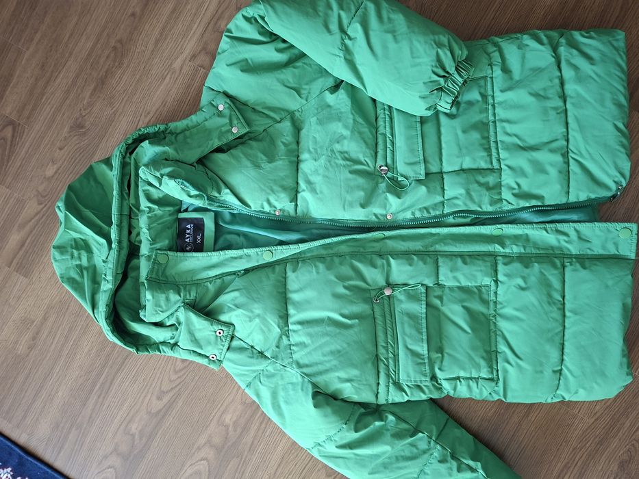 Куртки женская 52