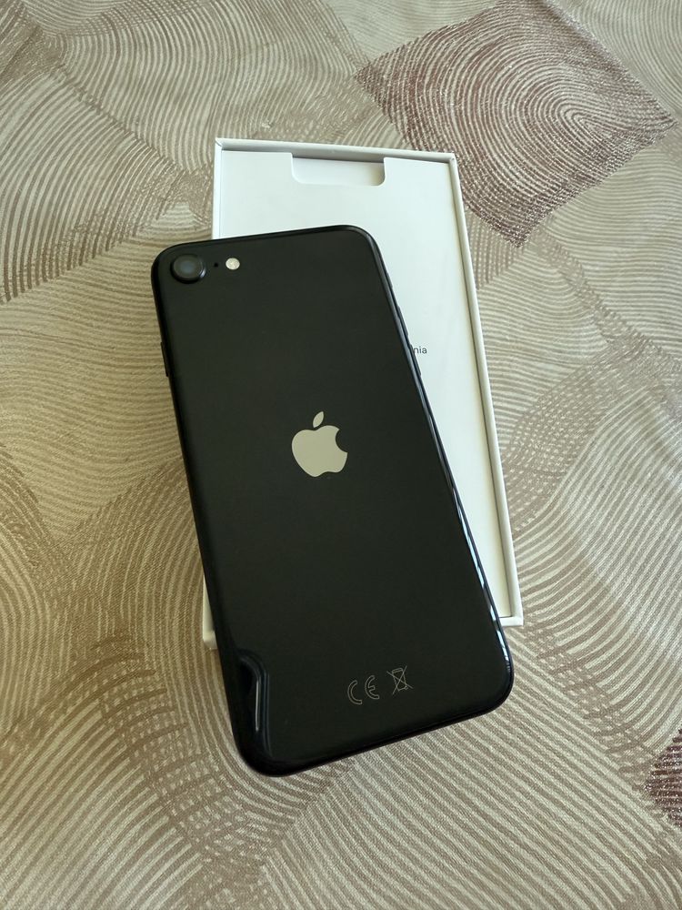 Продавам iphone se