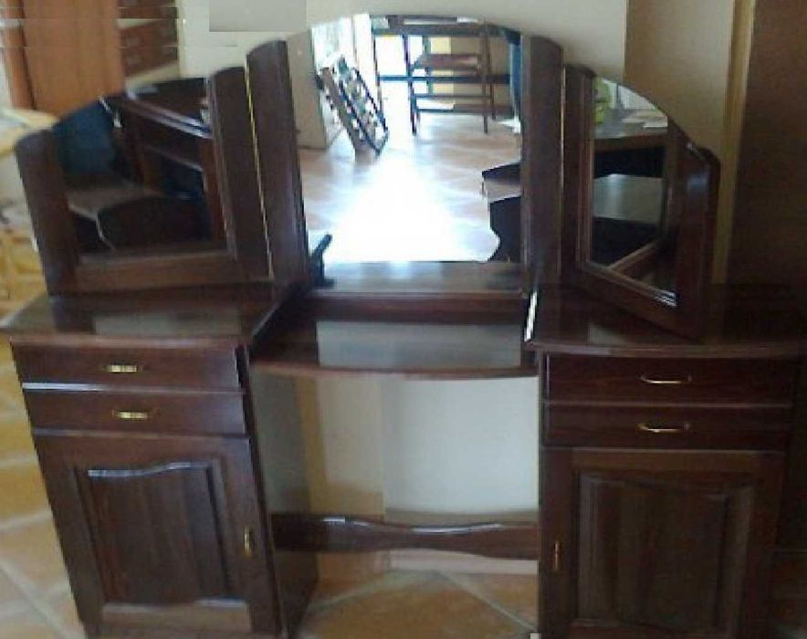 Тоалетка ветрило масив