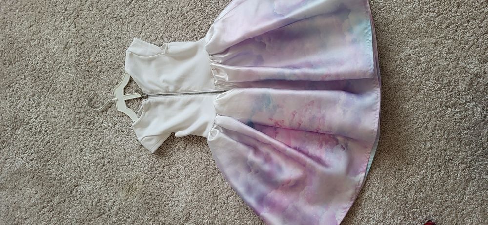 Прекрасни и стилни детски роклички HM.