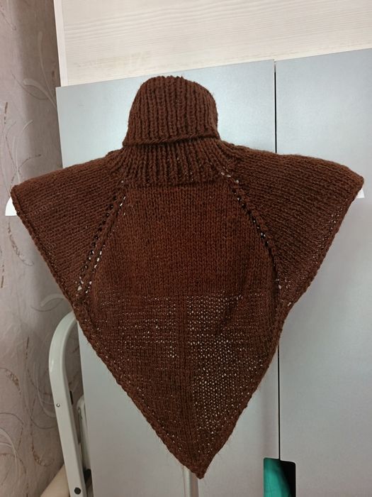 Тёплая манишка .