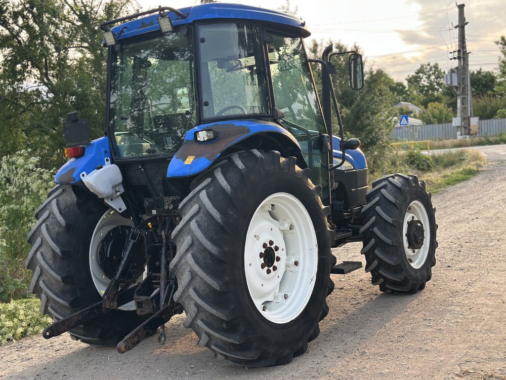 Tractor New Holland TD5050