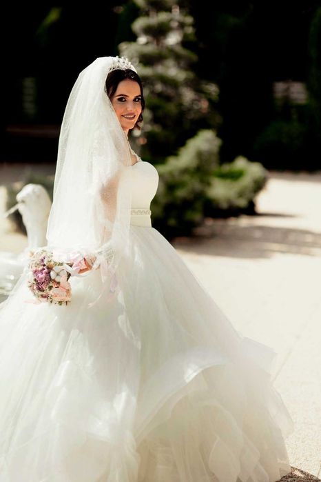 Vand rochie de mireasă
