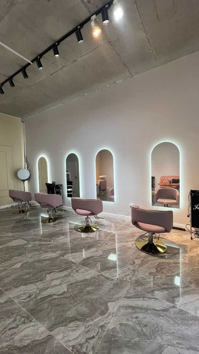 Сдам в аренду парикмахерское кресло