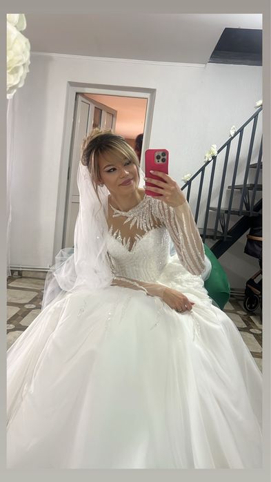 Vand rochie de mireasa