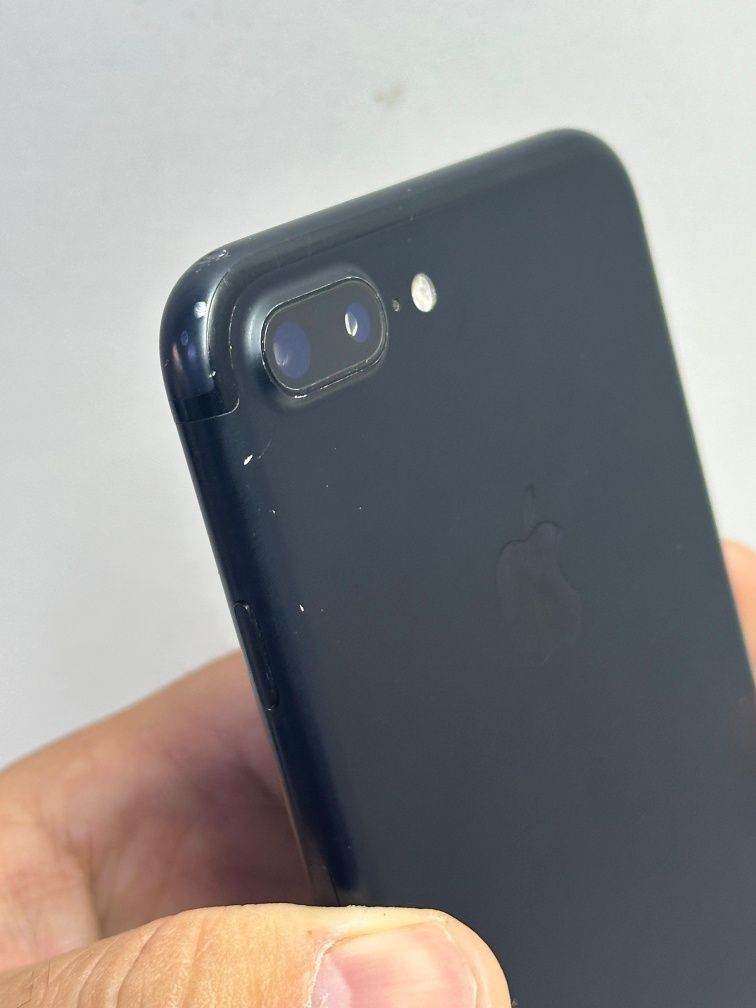 Продам Айфон 7 Plus 256г