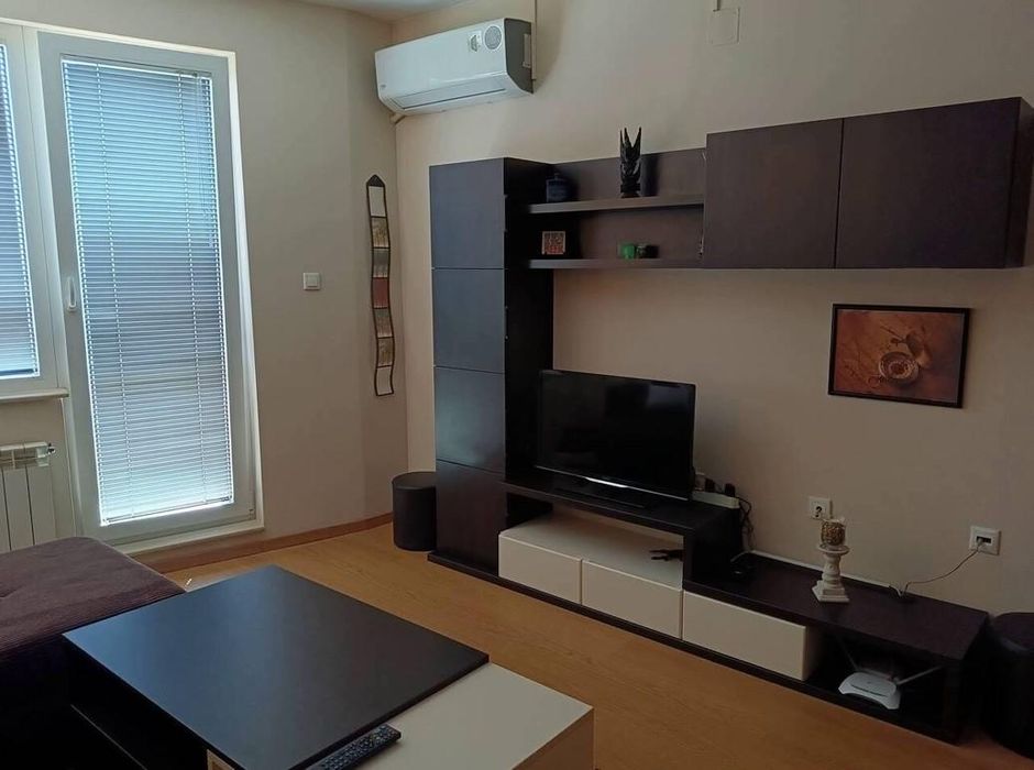 Дава се под наем Двустаен апартамент в София, Витоша - 55 кв.м за 549 € - Снимка #1