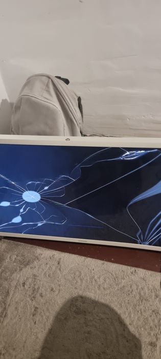 Продам смарт тв самсунг