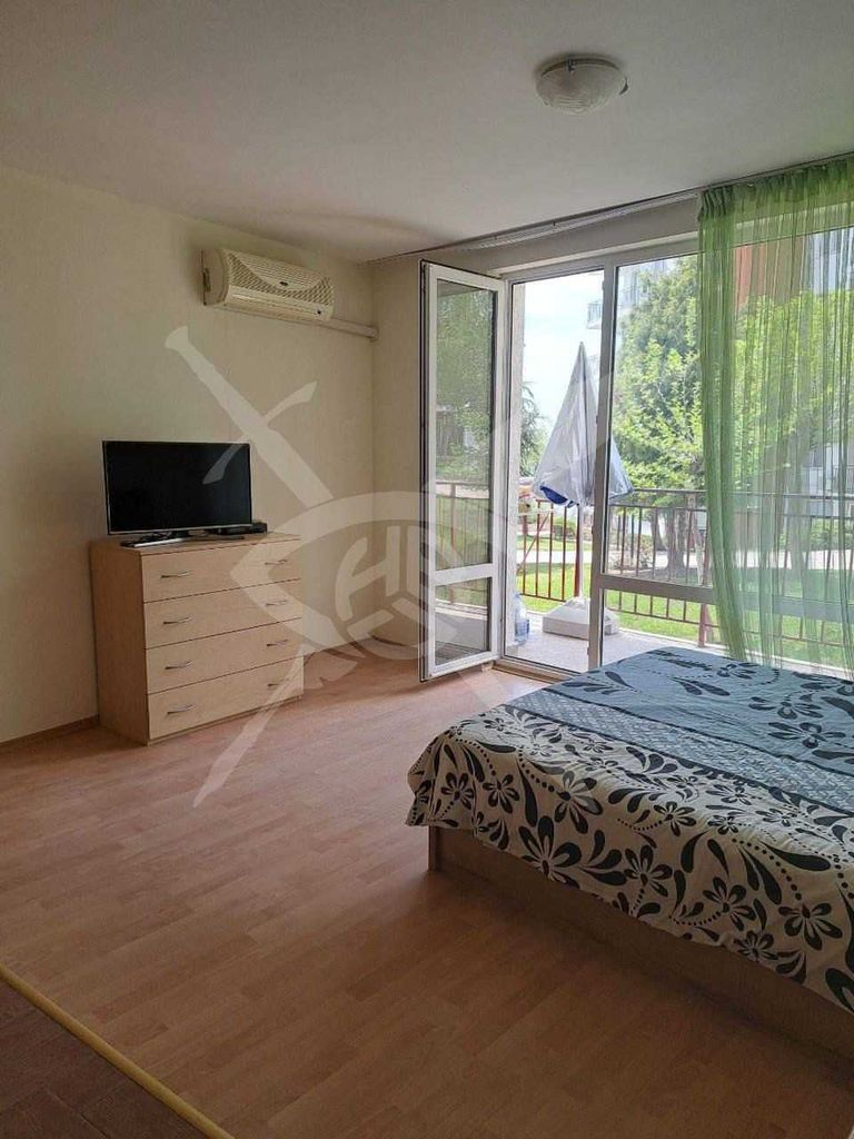 Продава се Ателие в Свети Влас - 42 кв.м за 1334 €/кв.м - Снимка #1