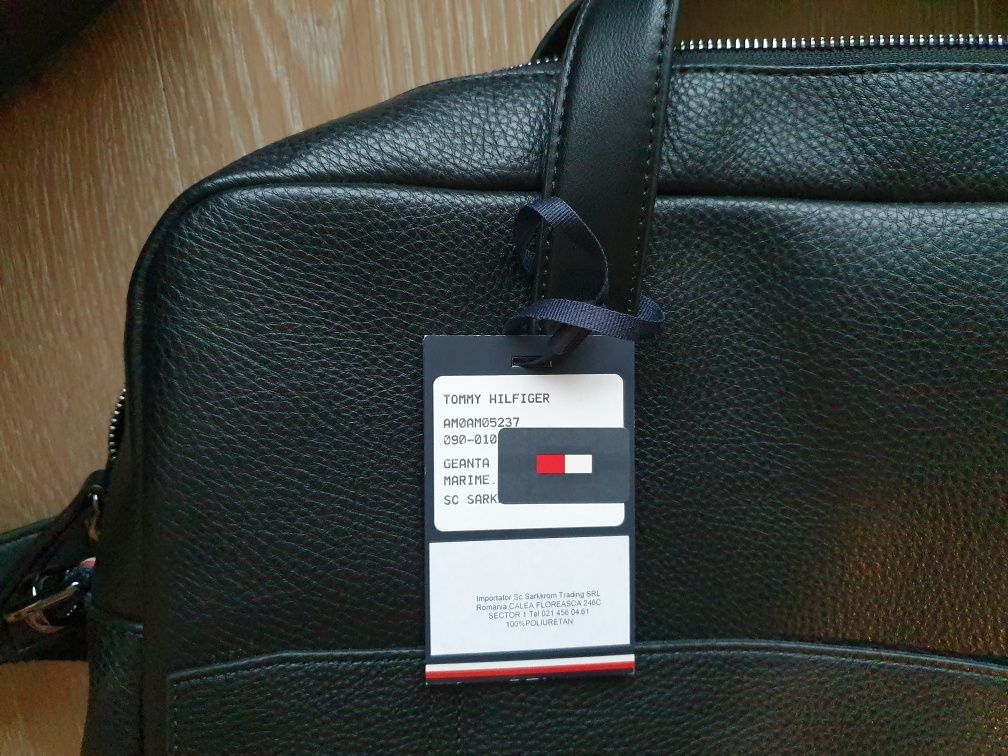 Noua geanta de laptop Tommy Hilfiger