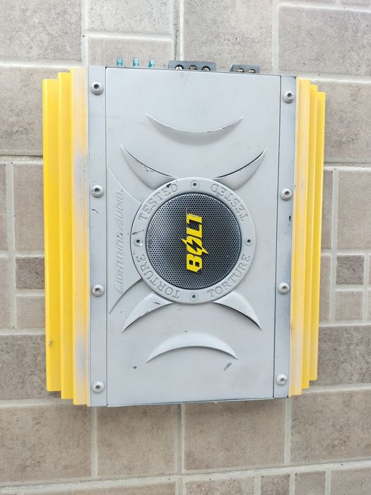 Amplificator/ stație mașină 400 W