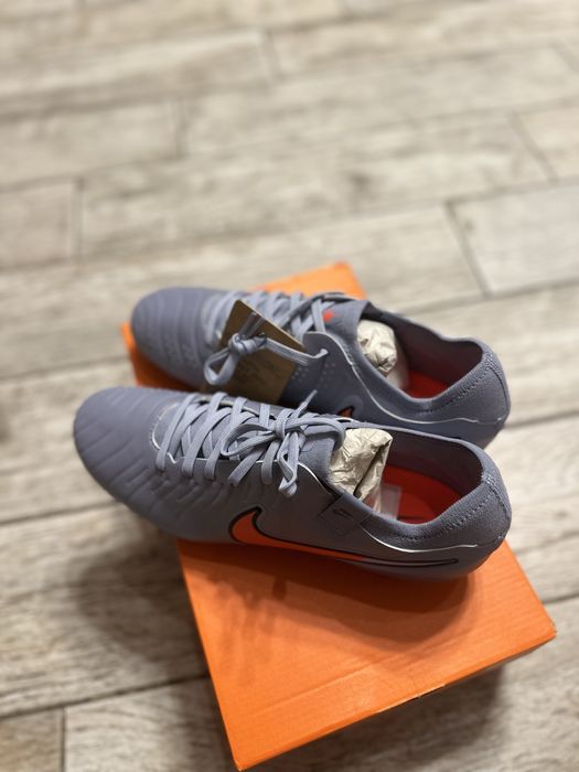 Vând ghete de fotbal “Tiempo Legend 10 Pro”