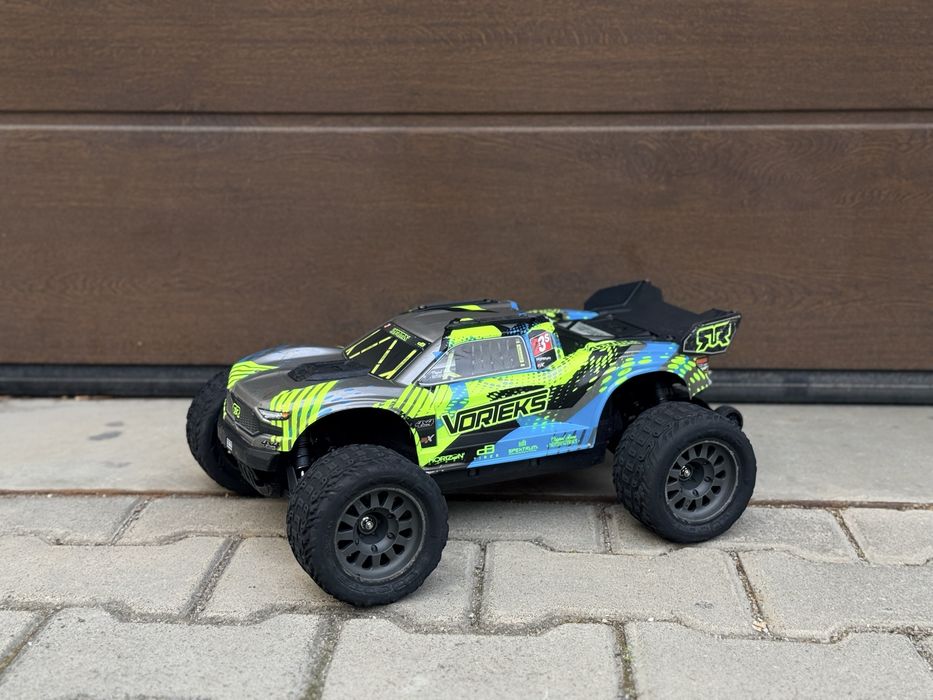 Радиоуправляем модел Arrma Vorteks 223S DSC