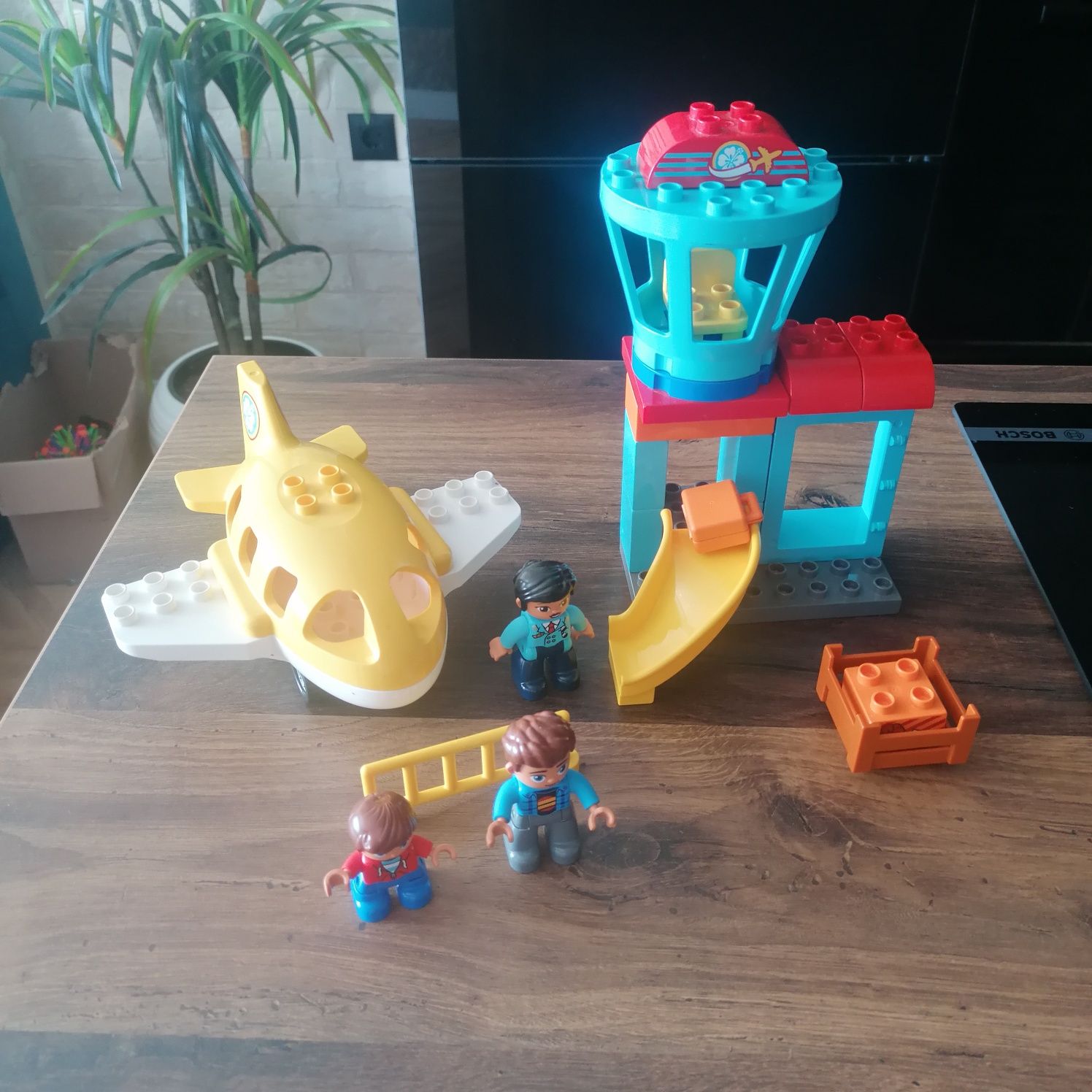 Lego Duplo летище, пожарна и самолет