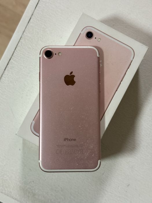 iPhone 7 32гб в хорошем состояние.