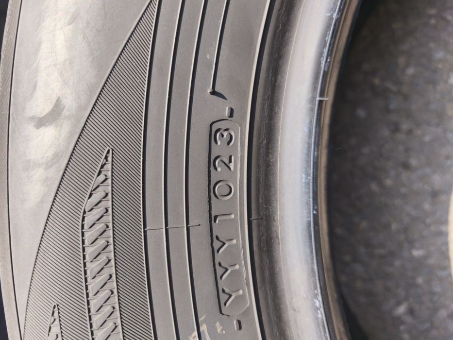 215/60/16" 2бр Yokohama blue earth winter,dot1023,6mm