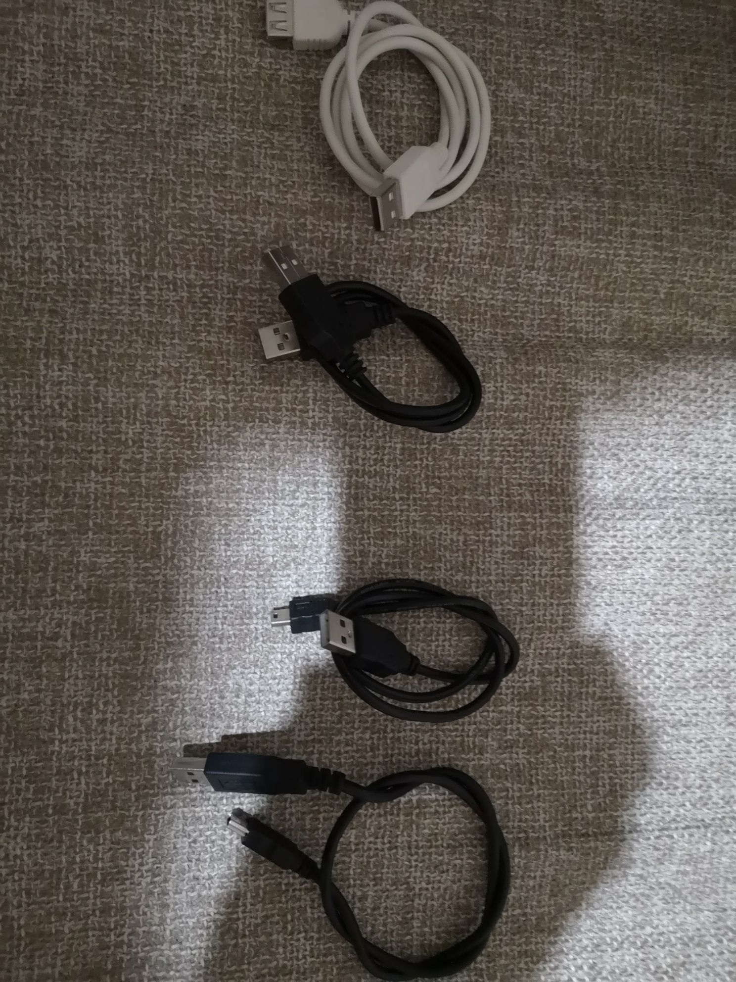 Diverse cabluri mini și micro usb