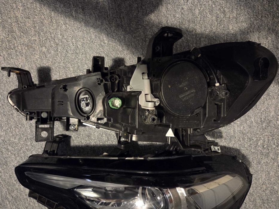 Faruri Alfa Romeo Giulia Bixenon si LED