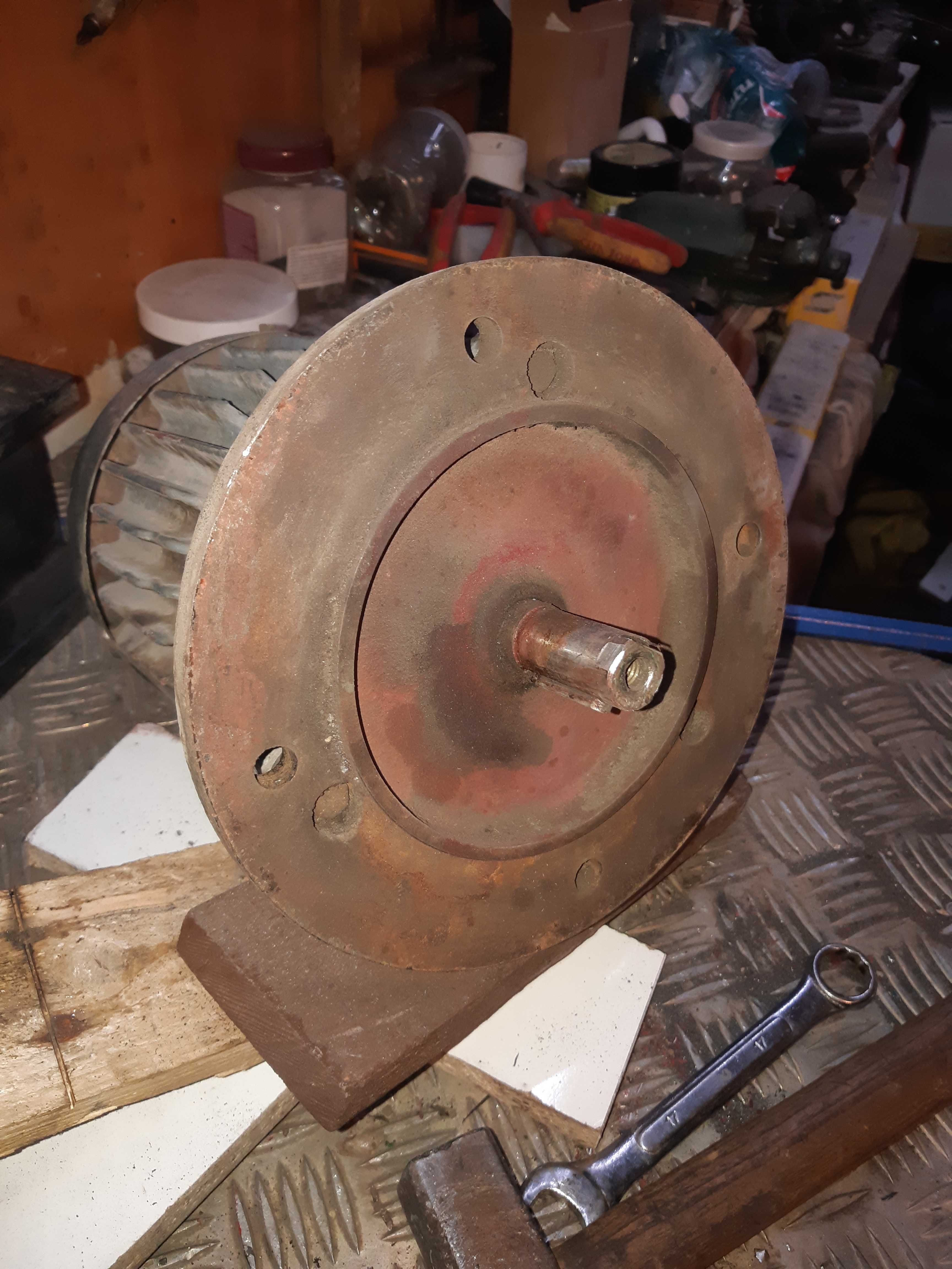 ELPROM 220-380 v електромотор