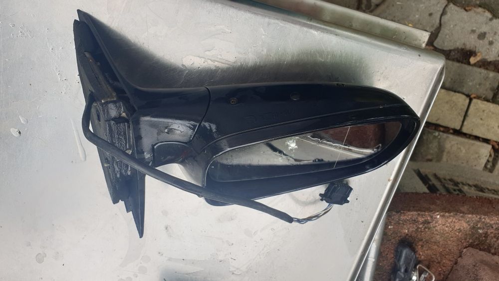 Oglindă stânga Volkswagen Passat B5 2000