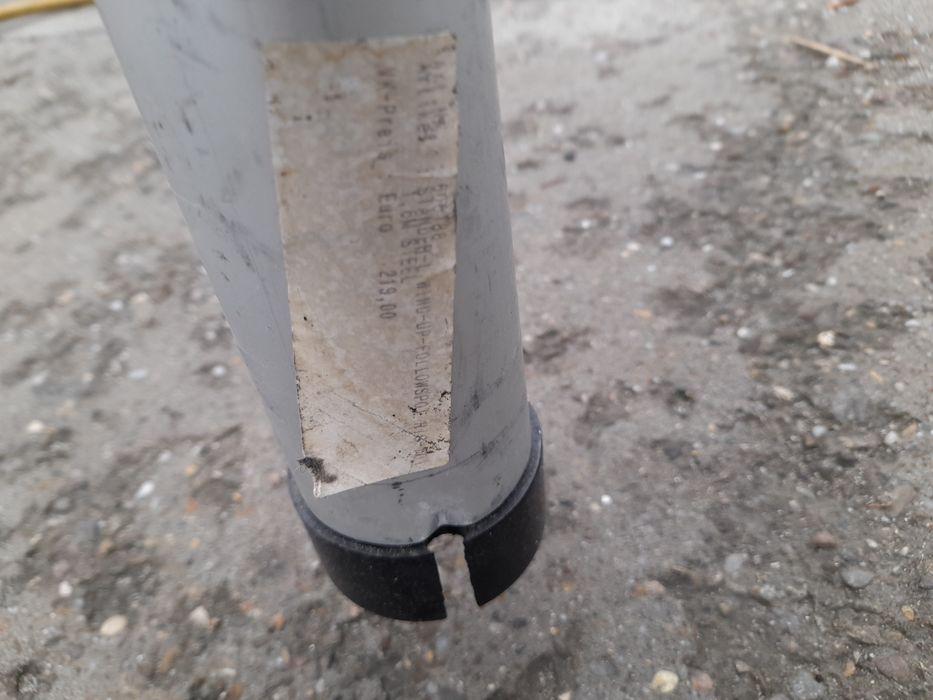 Set 2 trepiede  telescopice pentru lumini,constructii(ca hilti,festool