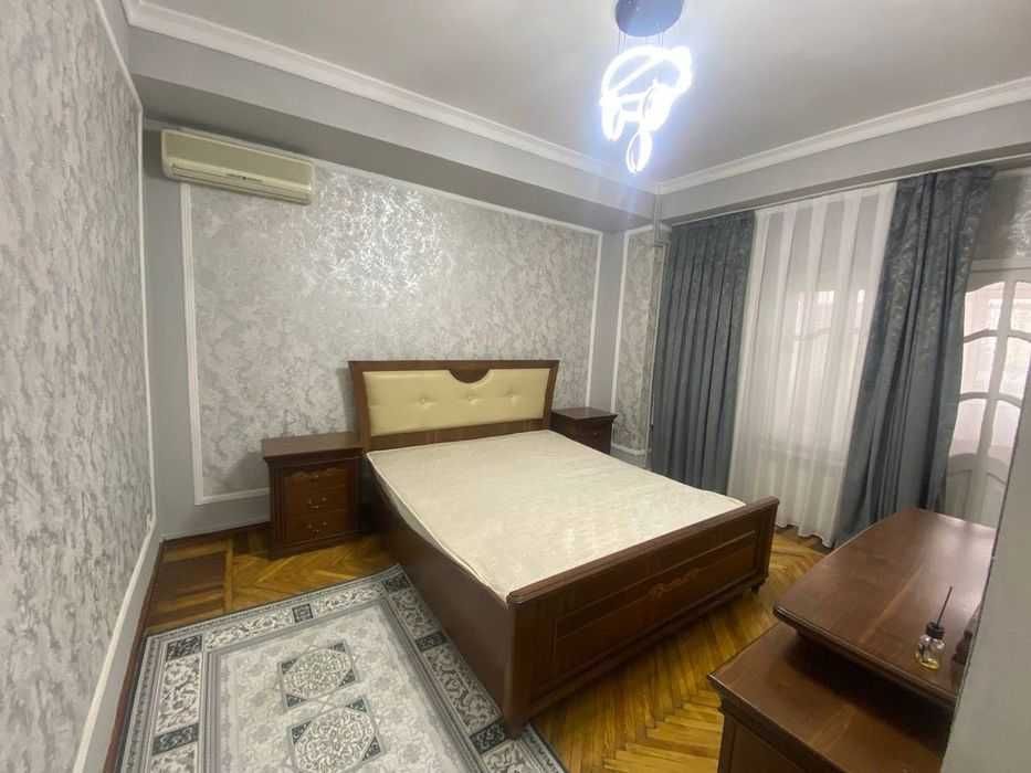 Тинчлик 3/3/9 метро олдида