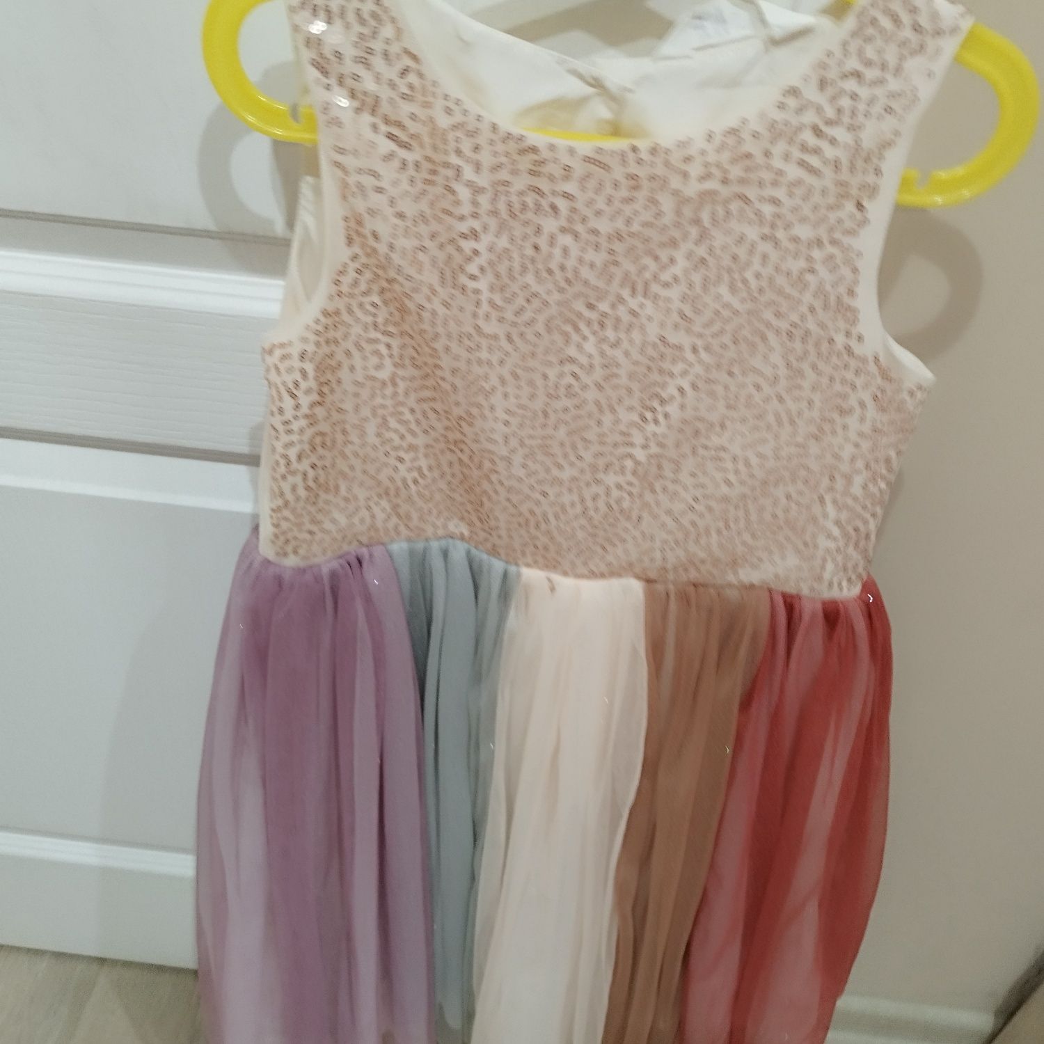 Рокля първи учебен ден contast, h&m 134-140
