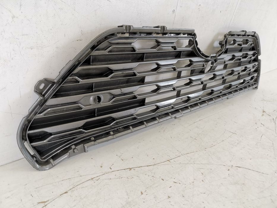 Радиаторна решетка Тойота РАВ4 / Toyota RAV4 Оригинална в добро състоя