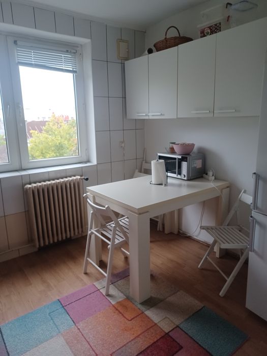 Închiriez camera în apartament S6