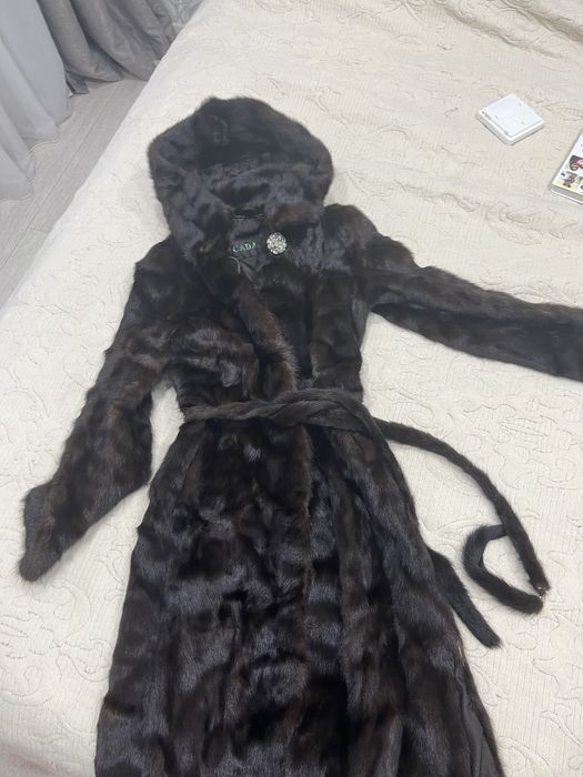 Норковая шуба в хорошем состоянии.