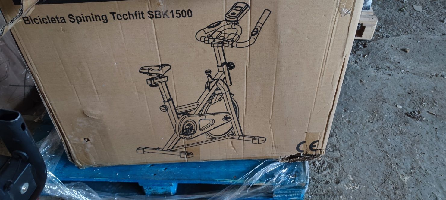 Vând bicicleta eliptica