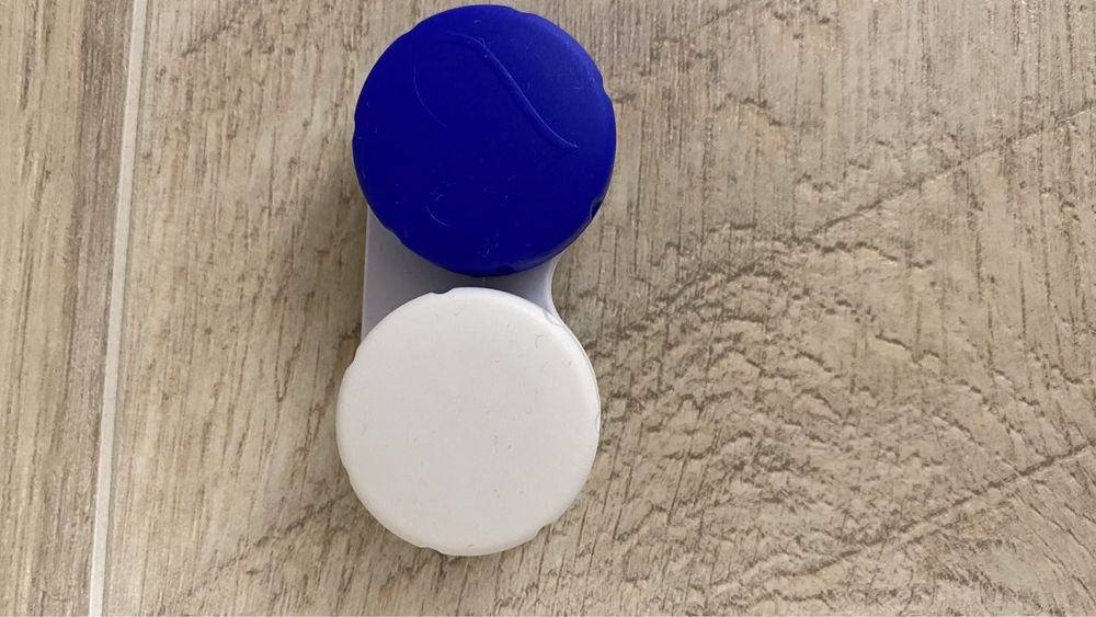 Продам емкость для линз новая хорошего качества