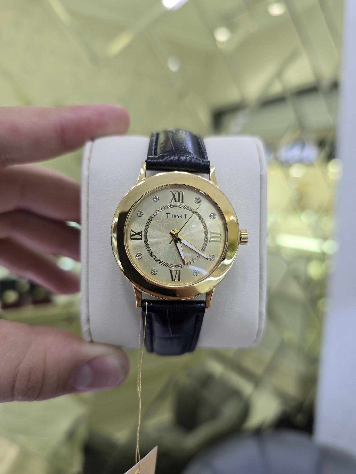 Продам золотые часы Тиссот, 750 пробы