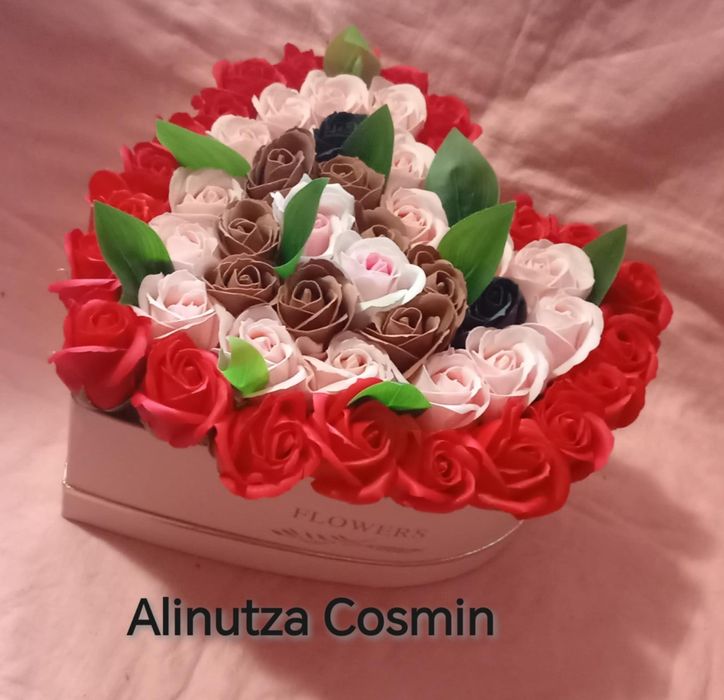 Aranjamente florale flori de săpun trandafiri