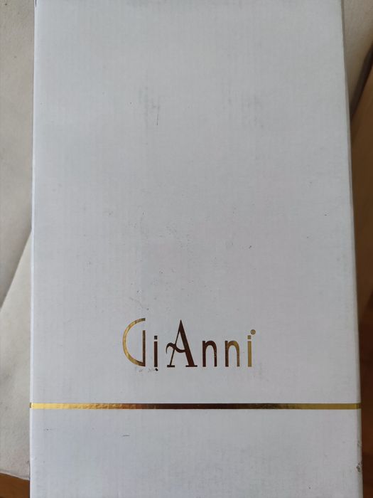 Дамски сандали Gianni