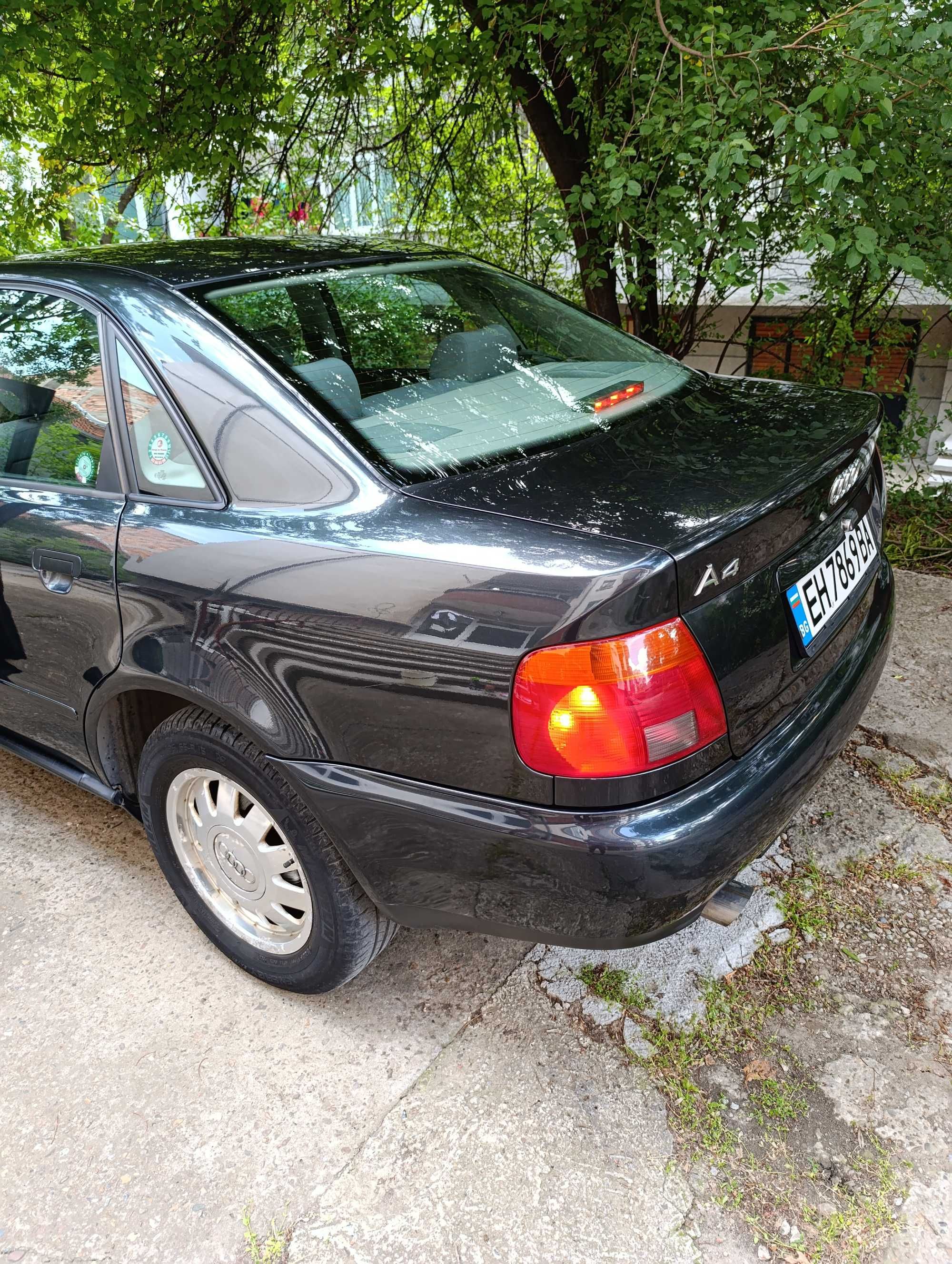 Продавам Ауди А4, 1.8, 125 к.с., бензин, 1995г