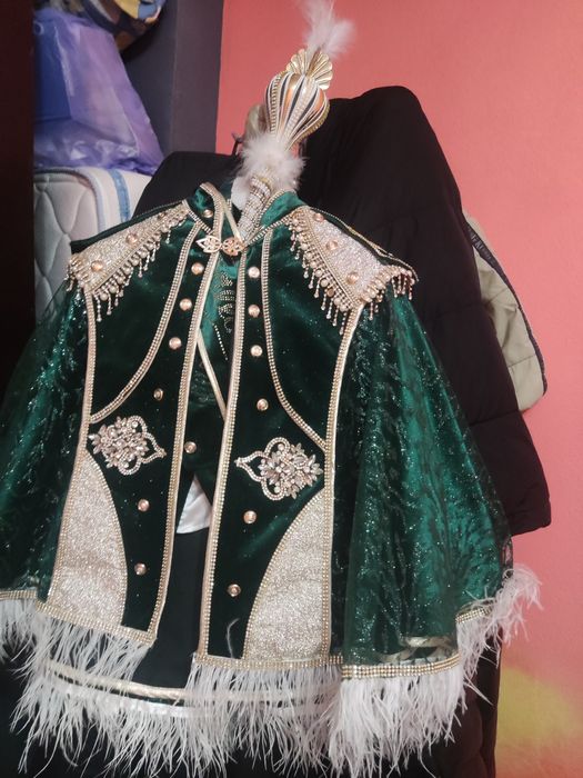 Костюм за сюнет и