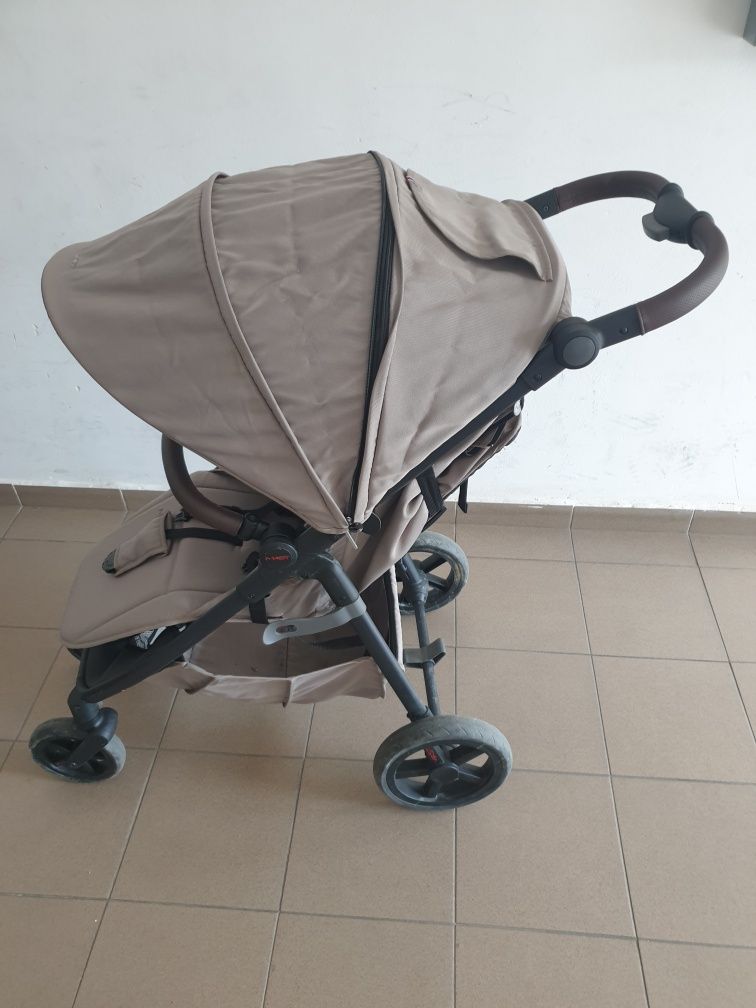 Carucior sport pliabil, pana la 22 kg Mast M4