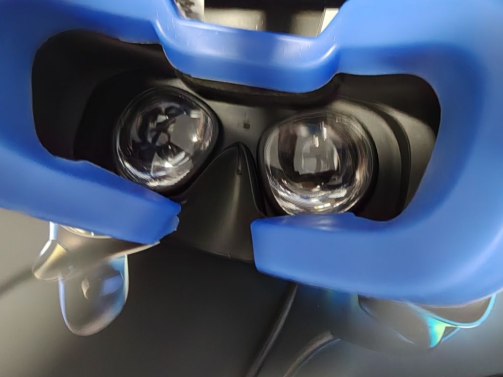 Oculus Rift S - 6 хедсета
