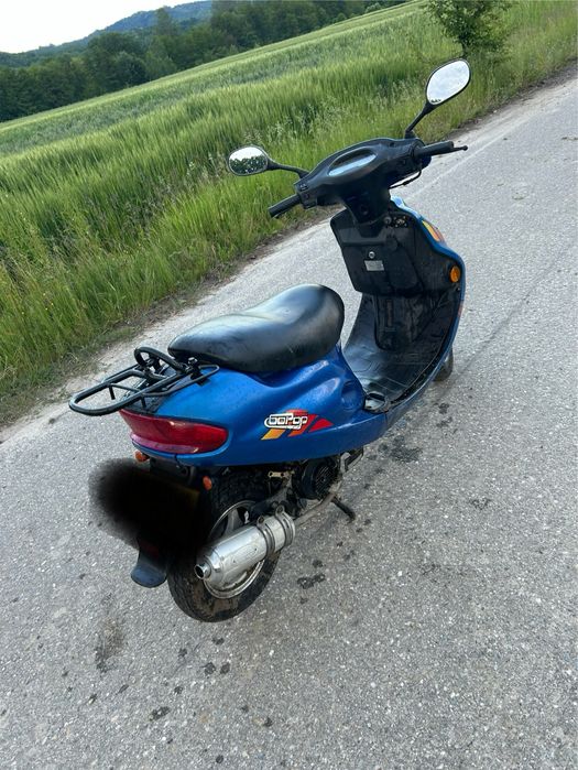De vanzare scuter 49cc marca Iamaha Batin